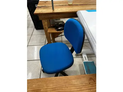 LOTE 000 - Máquinas costura (overlock Jack, plana, overlock antiga, plana Lumak, plana Lanmax, over vermelha) BENS EM  PRESIDENTE GETULIO - SC