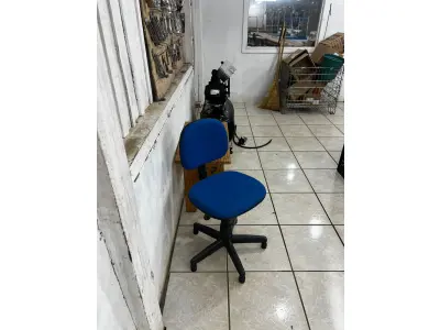 LOTE 000 - Máquinas costura (overlock Jack, plana, overlock antiga, plana Lumak, plana Lanmax, over vermelha) BENS EM  PRESIDENTE GETULIO - SC