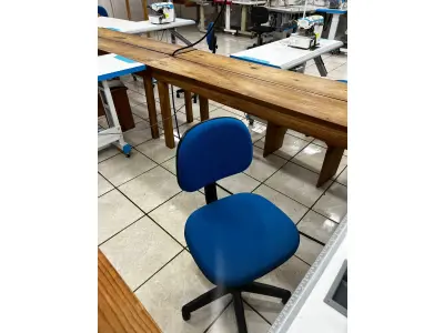 LOTE 000 - Máquinas costura (overlock Jack, plana, overlock antiga, plana Lumak, plana Lanmax, over vermelha) BENS EM  PRESIDENTE GETULIO - SC