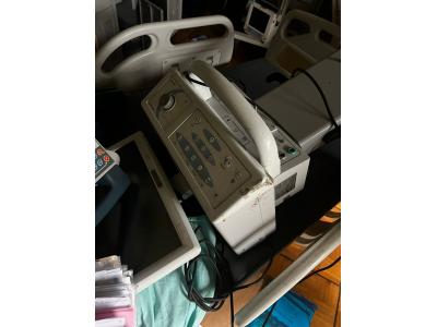 LOTE 006 - 01 CARDIOVERSR DESFIBRILADOR