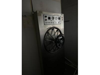 LOTE 029 - 01 AUTOCLAVE HOSPITALAR