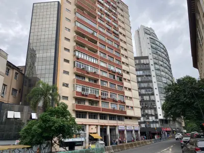 LOTE 001 - O imóvel, conjunto nº 41 do Edifício Candido José de Godoy, localizado na Rua Professor Annes Dias, nº 112, Bairro Centro, Porto Alegre/RS