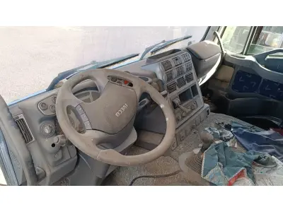 LOTE 000 - IVECO STRALIS HD/NR 570-S38T 3-Eixos 2p (dies), fabricação/modelo 2009/2010