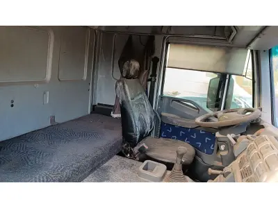 LOTE 000 - IVECO STRALIS HD/NR 570-S38T 3-Eixos 2p (dies), fabricação/modelo 2009/2010