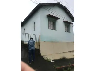 LOTE 001 - CASA NO CENTRO DE NOVA VENECIA NO ESPIRITO SANTO EM TERRENOC COM 200M2