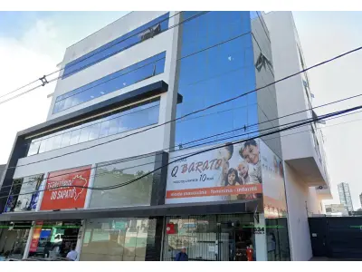 Lote 028 - uma sala comercial de numeração 402 e vaga numero 03, do condomínio comercial dubai, na rua cinco de abril nº. 634, situado na área urbana 