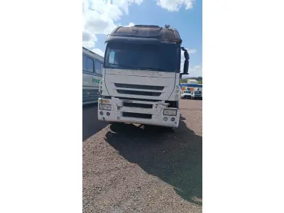 LOTE 000 - IVECO STRALIS HD/NR 570-S38T 3-Eixos 2p (dies), fabricação/modelo 2009/2010