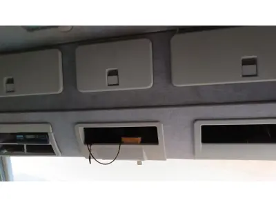 LOTE 000 - IVECO STRALIS HD/NR 570-S38T 3-Eixos 2p (dies), fabricação/modelo 2009/2010