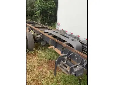 LOTE 010 - Caminhão Hyundai/HD 80, fabricação/modelo 2021/2022, diesel, cor branca, carroceria fechada (sem chave)