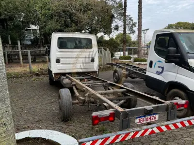 LOTE 003 - Caminhão Iveco/Daily 45-170CS, diesel, cor branca, carroceria fechada, fabricação/modelo 2021/2022
