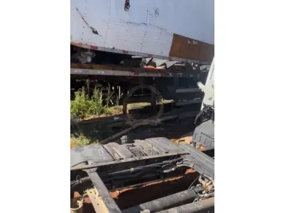 LOTE 009 - Caminhão Hyundai HD 80, fabricação/modelo 2021/2022, diesel, cor branca, carroceria fechada (sem chave)