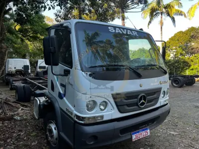 LOTE 001 - Caminhão M.Benz/Accelo 1016 CE, diesel, cor branca, carroceria fechada/cabine estendida, fabricação/modelo 2021/2022 (sem chave)