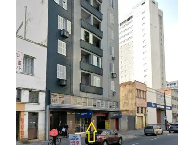 LOTE 018 - Apt 42, do Edificio Tupinamba  a Rua Julio de Castilhos 458 e 464, em Porto Alegre, área util de 90,3429m2