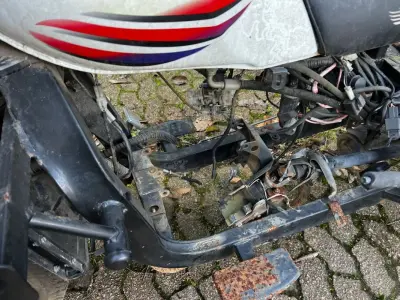 LOTE 011 - Motocar/MCF-250, triciclo, fabricação/modelo 2016/2016, gasolina, cor branca, carroceria fechada (sem motor) (sem chave)