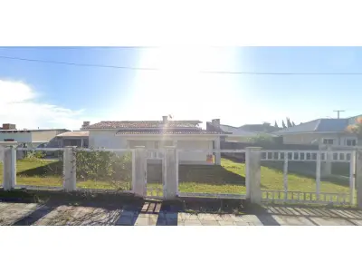 LOTE 000 - Um terreno urbano, situado na Praia Noiva do Mar, no município de Xangri-lá(RS) Rua dos Girassóis nº 463