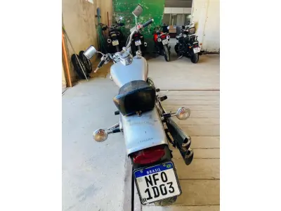 LOTE 010 - YAMAHA/DRAG STAR XVS 650, fabricação/modelo 2005/2005, placa NFO 1D03, cor prata.