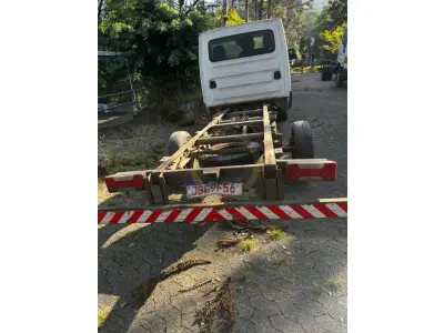 LOTE 004 - Caminhão Iveco/Daily 45-170CS, diesel, cor branca, carroceria fechada, fabricação/modelo 2021/2022