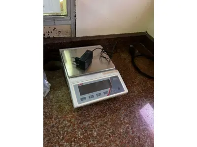 LOTE 016 - Laboratório