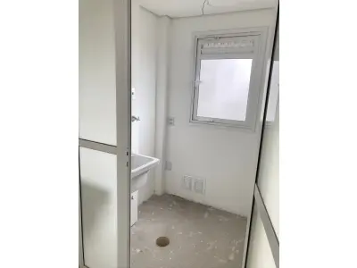 LOTE 022 - Apt 509 do Edificio Quintal Moinhos, Bairro Moinhos de Vento, na Rua Trav. Carmen e Pça Monsenhor E. Lotermann com área privativa de 43,11m2, vai junto o BOX