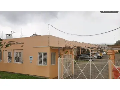 LOTE 000 - a casa nº 14, do Cond. Res. Jardim dos Girassóis, B. Vila Dona Leopoldina, sob nº 35 da R. Rubem Berta