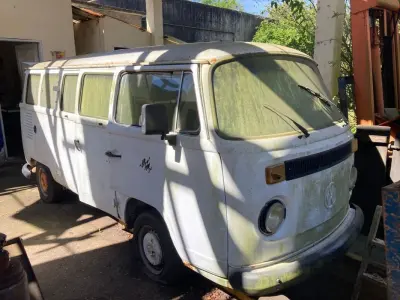 LOTE 038 - VW/Kombi, fabricação/modelo 1996/1996, cor branca