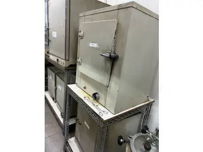 LOTE 016 - Laboratório