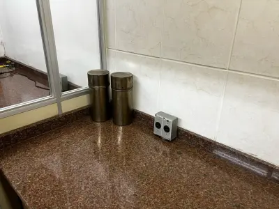 LOTE 016 - Laboratório