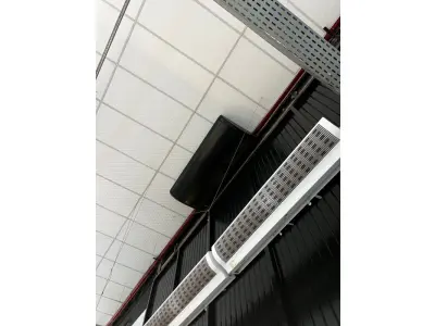 LOTE 003 - Lote de moveis, roupas