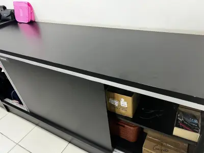 LOTE 004 - Roupas, moveis, eletrônicos