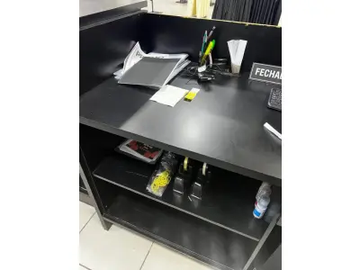 LOTE 004 - Roupas, moveis, eletrônicos