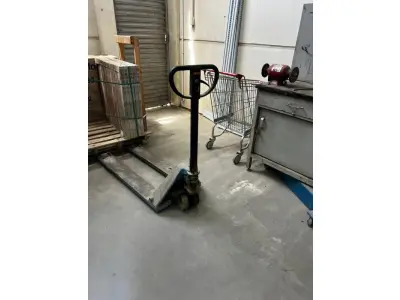 LOTE 002 - Lote englobado de todos os itens de ferragem