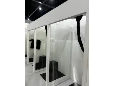 LOTE 003 - Lote de moveis, roupas