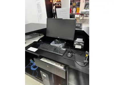 LOTE 004 - Roupas, moveis, eletrônicos