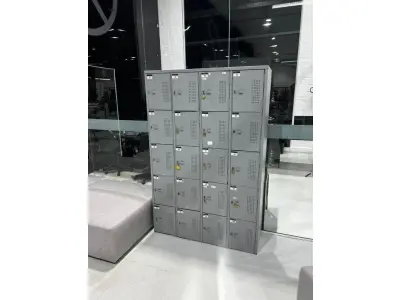 LOTE 003 - Lote de moveis, roupas