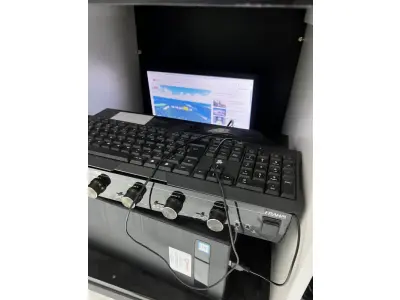 LOTE 003 - Lote de moveis, roupas