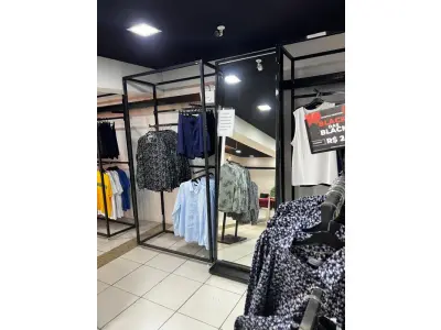 LOTE 004 - Roupas, moveis, eletrônicos