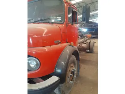 LOTE 003 - Mercedes Benz 1513 toco, vermelho