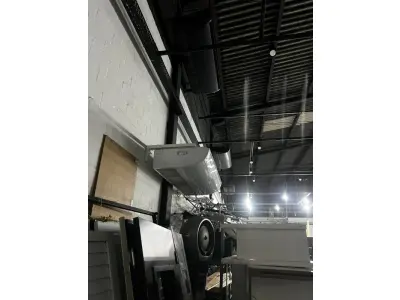 LOTE 003 - Lote de moveis, roupas