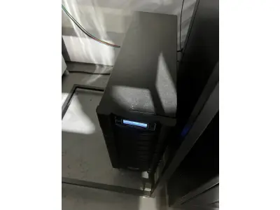 LOTE 003 - Lote de moveis, roupas