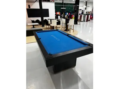 LOTE 003 - Lote de moveis, roupas