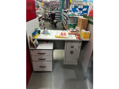 LOTE 002 - Lote englobado de todos os itens de ferragem