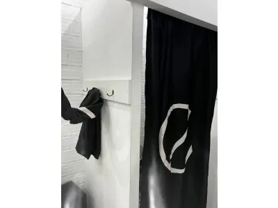 LOTE 003 - Lote de moveis, roupas