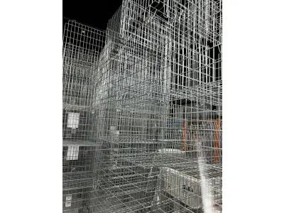 LOTE 003 - Lote de moveis, roupas