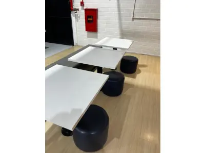 LOTE 003 - Lote de moveis, roupas