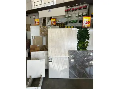 LOTE 002 - Lote englobado de todos os itens de ferragem