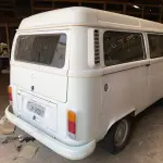 LOTE 002 - Lote de veículos englobados (caminhões e kombi)