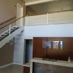 LOTE 001 - PAVILHÃO INDUSTRIAL BEM CONSTRUÍDO E FINAMENTE DECORADO