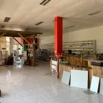 LOTE 001 - Imóvel urbano com área de 632,20 m2, Consta averbada a área de 587,53 m2, para fins comerciais