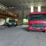 LOTE 002 - Lote de veículos englobados (caminhões e kombi)