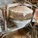 LOTE 023 - Betoneira